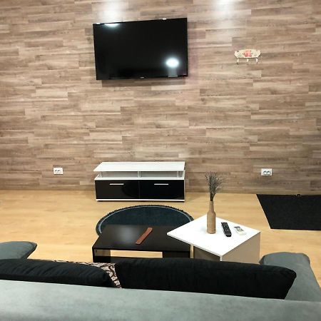 Serban Home Arenele Romane Marius Nasta بوخارست المظهر الخارجي الصورة