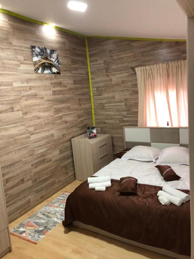 Serban Home Arenele Romane Marius Nasta بوخارست المظهر الخارجي الصورة