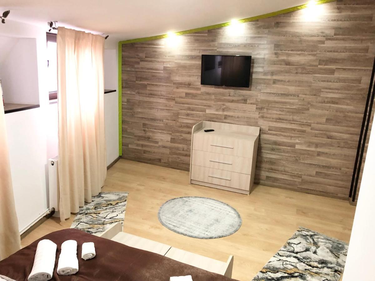 Serban Home Arenele Romane Marius Nasta بوخارست المظهر الخارجي الصورة